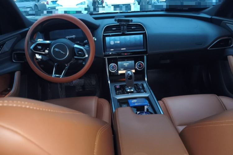 Used Jaguar XEL 2021 2.0T 250 PS R-DYNAMIC S Advanced Sport Edition Center Console