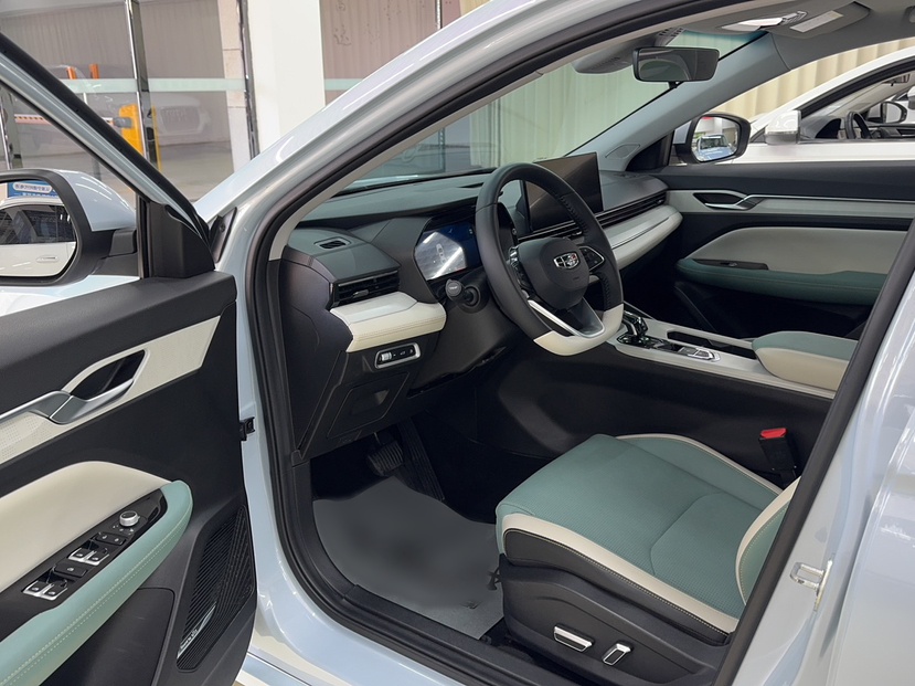 Geely Auto Emgrand L HiP 2022 1.5TD-DHT Pro 100KM Super Rui — снимка 20