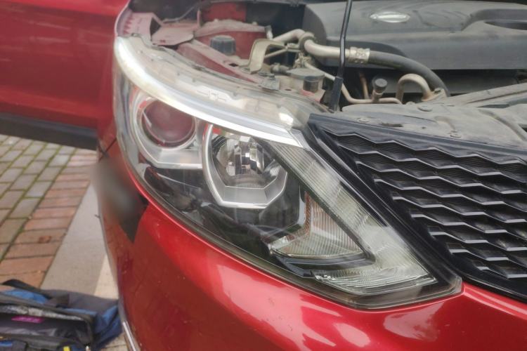 Used Nissan Qashqai 2016 2.0L CVT Luxury Edition Right Front Headlight