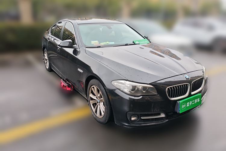 Used BMW 5 Series 2014 520i Elegant Edition Front Right 45 Deg