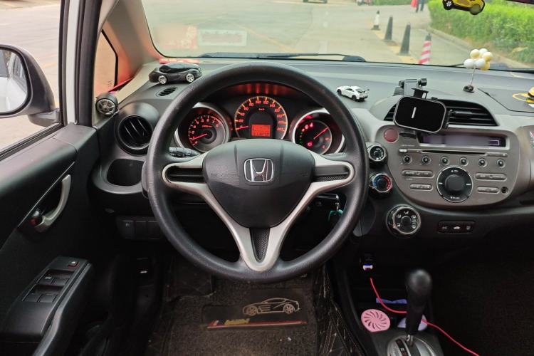 Used Honda Fit 2011 1.3L automatic comfort version