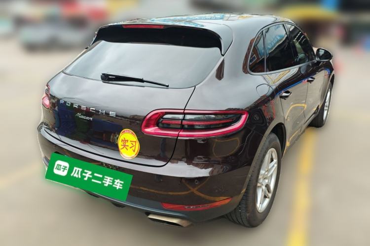 Used Porsche Macan 2017 Macan 2.0T Rear Right 45 Deg