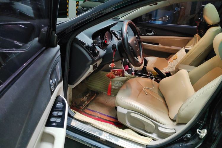 Used Bestune B50 2013 1.6L manual luxury version