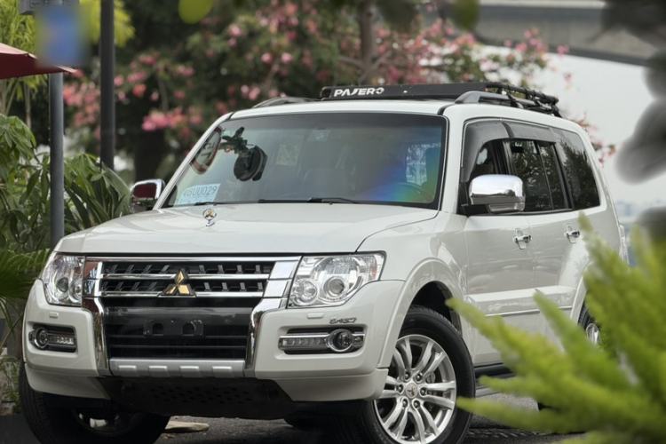 Used Mitsubishi Pajero 2018 V97 3.8L 5-Door GLS Sunroof Single-Difference Model – Middle East