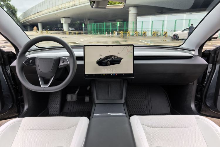 Used Tesla Model 3 2023 Rear-Wheel-Drive Version
