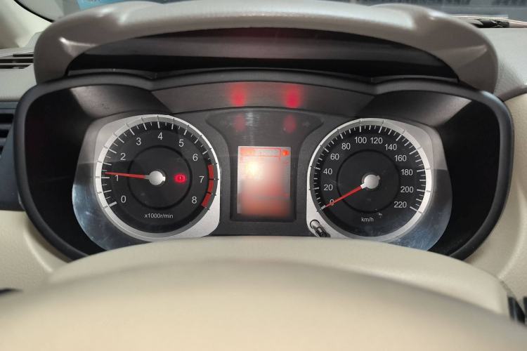 Used Venucia D50 2013 1.6L Automatic Fashion Edition
