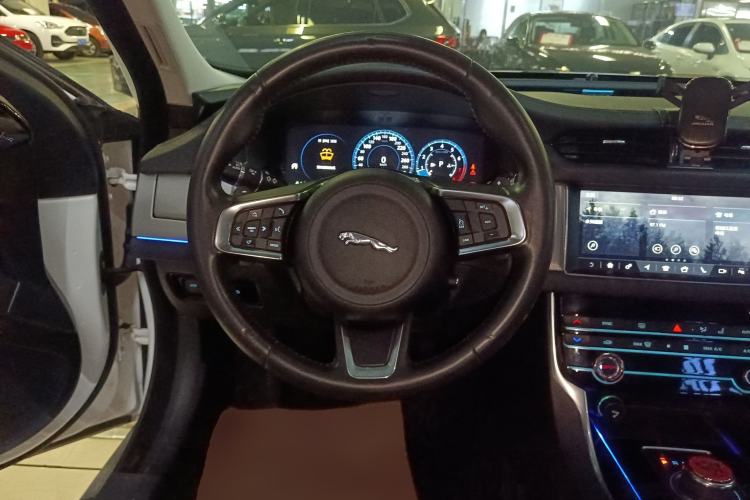 Used Jaguar XFL 2020 XFL 2.0T P200 Two-Wheel-Drive Elite Edition