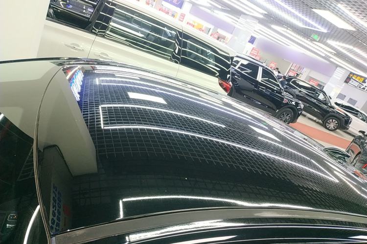 Used Hongqi E-QM5 2022 431 km Charge & Enjoy Edition Roof