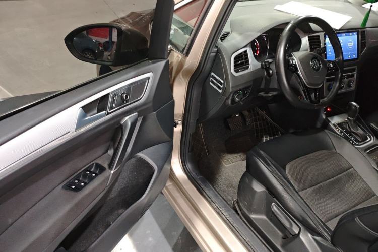 Used Volkswagen Golf Sportsvan 2016 180TSI Automatic Trend Model Driver Seat