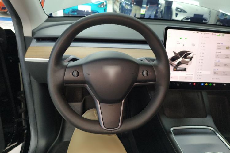 Used Tesla Model Y 2022 Revised Version Long-Range All-Wheel Drive Steering Wheel