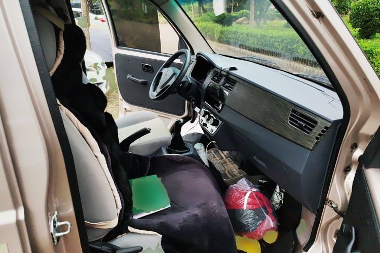 Used Jinbei Hiace X30 2023 1.5L Super-Enjoyment Van 2/5 Seats Non-Air-Conditioned Version SWC15M Left Rear Seat