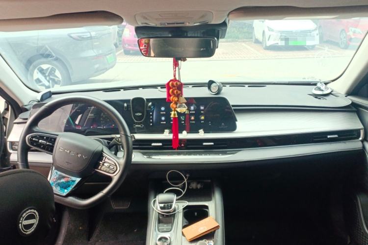 Used Chery Arrizo 8 2022 1.6T DCT Elite Center Console