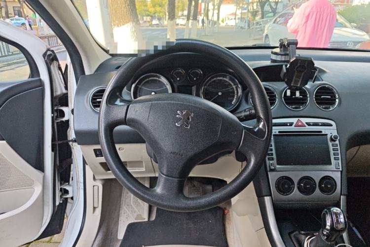 Used Peugeot 408 2011 1.6L Manual Comfort Edition
