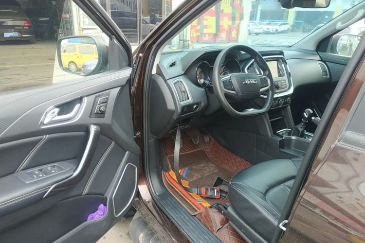 Used JMC Yuhu 7 2020 2.0T Diesel Manual 4x4 Comfort Edition Short Wheelbase China VI Emission Standard JX4D20A6L