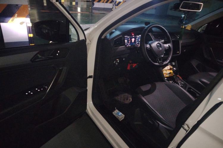 Used Volkswagen Tiguan L 2017 330TSI Automatic Two-Wheel Drive Luxury Edition
