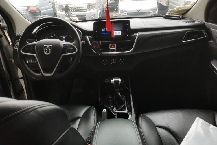 Used Baojun 730 2019 1.5T CVT Fashion Model 7 Seats China VI Emission Standard
