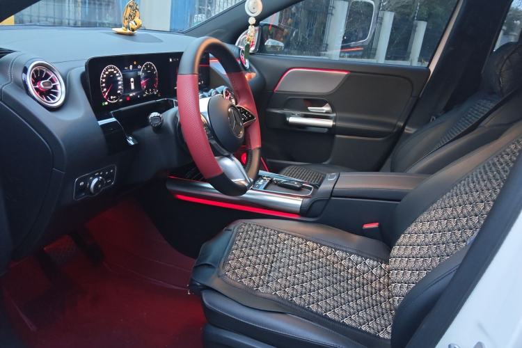 Used Mercedes-Benz GLA 2024 GLA 200 Driver Seat