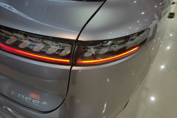 Used VOYAH FREE 2025 Model FREE+ Four-Wheel-Drive Qiankun Edition