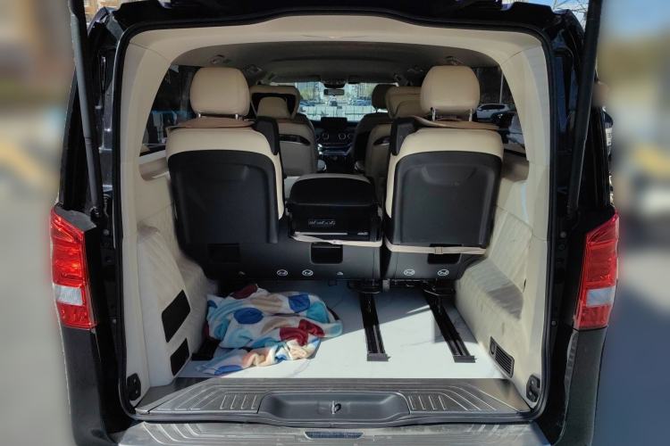 Used Mercedes-Benz Vito 2023 2.0T Elite Version 7 Seats Trunk