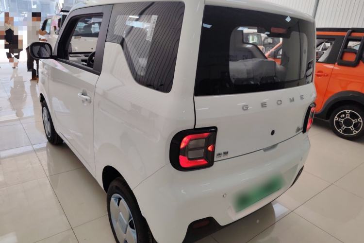 Used Geely Galaxy Panda 2024 Panda Mini 200km Endurance Bear
