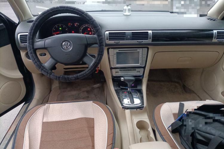 Used Volkswagen Passat 2009 2.0L MFI Automatic Luxury Edition