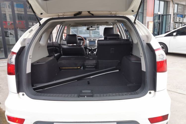 Used BYD S6 2013 Platinum Edition 2.0L Manual Elite Model
