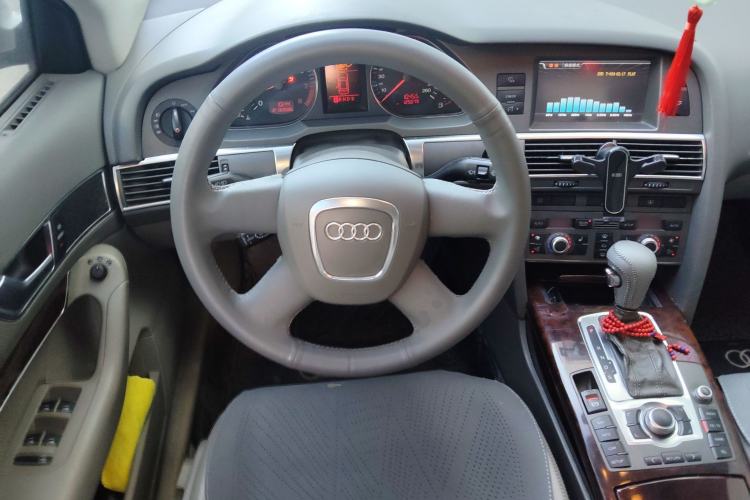 Used Audi A6L 2005 2.4L Comfort Edition
