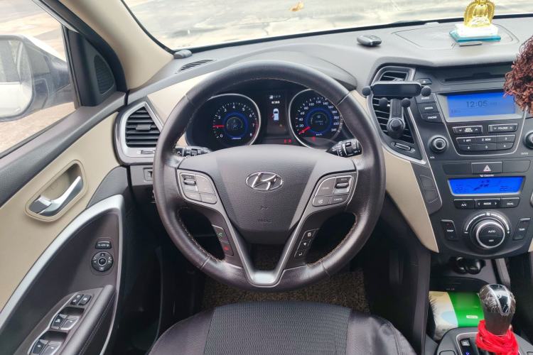 Used Hyundai Santa Fe 2013 2.4L Automatic 2WD Comfort Edition
