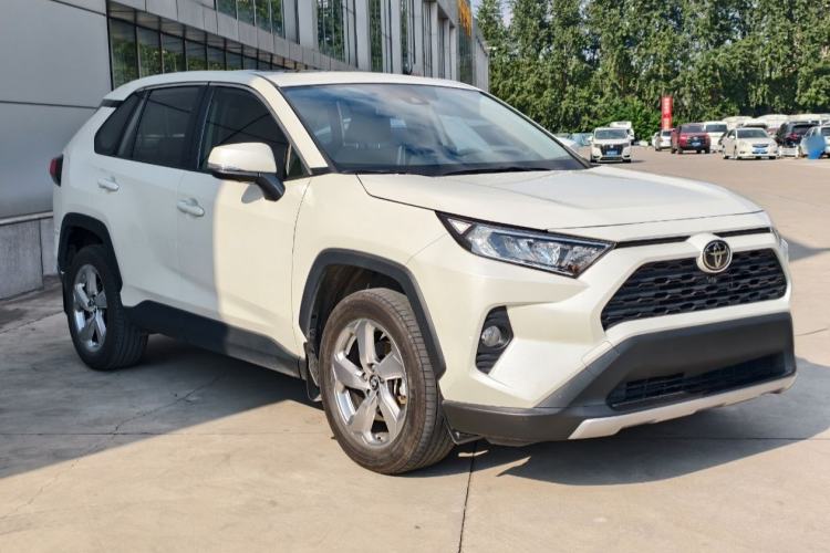 Used Toyota RAV4 2021 2.0L CVT Two-Wheel Drive Fashion Edition

