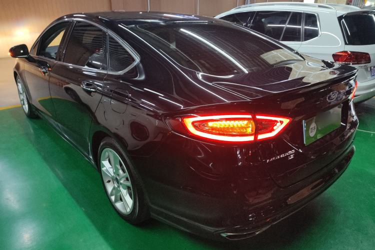 Used Ford Mondeo 2013 2.0L GTDi240 Luxury Sport Model Rear Left 45 Deg