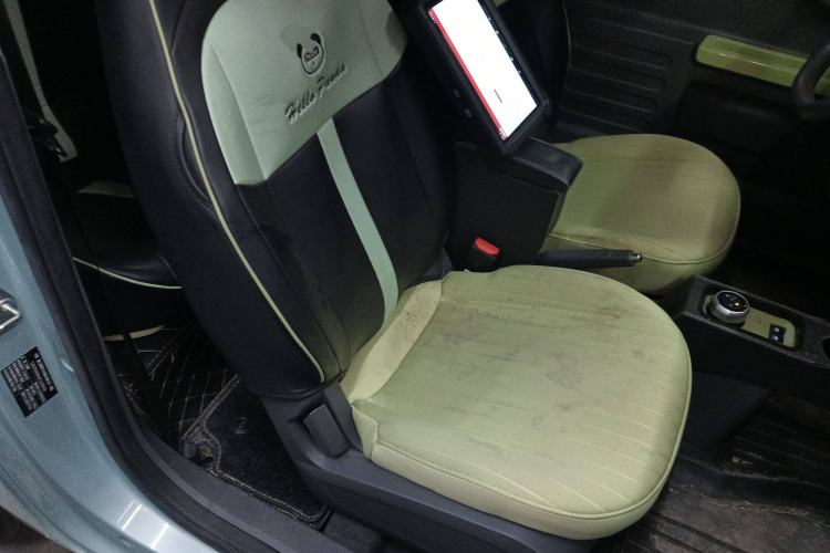 Used Geely Auto Panda 2023 Panda Mini 200km Endurance Bear Right Front Seat