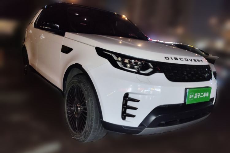 Used Land Rover Discovery 2018 3.0 SC V6 SE Front Right 45 Deg