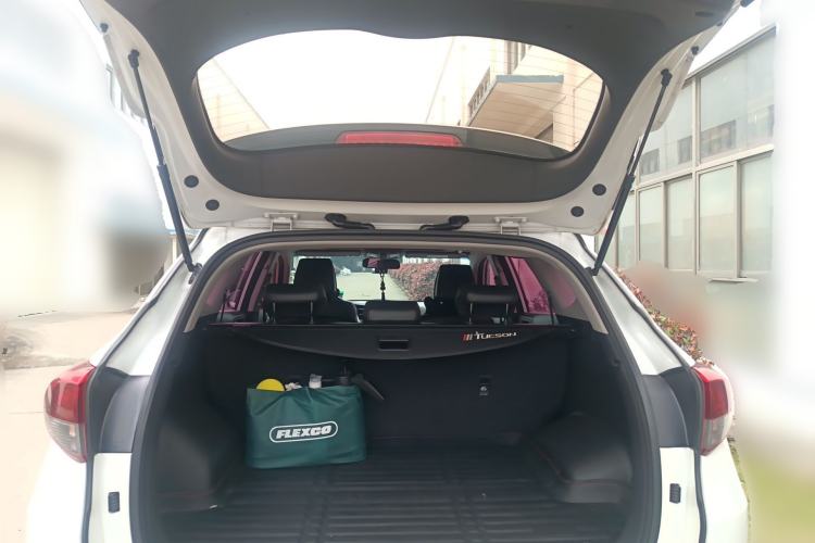 Used Hyundai Tucson 2018 1.6T Dual-Clutch Two-Wheel Drive 15th Anniversary Special Edition Trunk