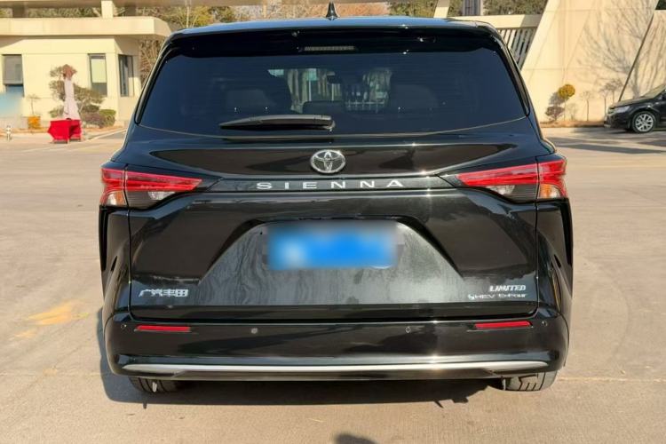 Used Toyota Sienna 2024 2.5L Hybrid Four-Wheel Drive Prestige Edition