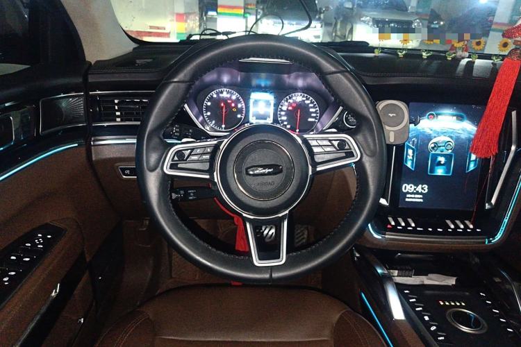 Used Zotye T700 2017 1.8T Dual-Clutch Luxury Model
