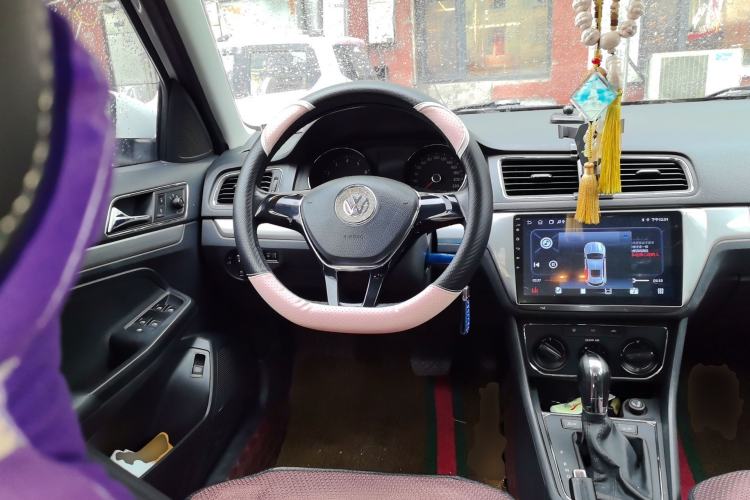 Used Volkswagen Lavida 2015 1.6L Automatic Comfort Edition
