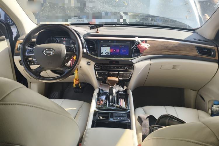 Used GAC Trumpchi GS8 2017 320T Two-Wheel Drive Luxury Smart Connectivity Version (7 Seats)