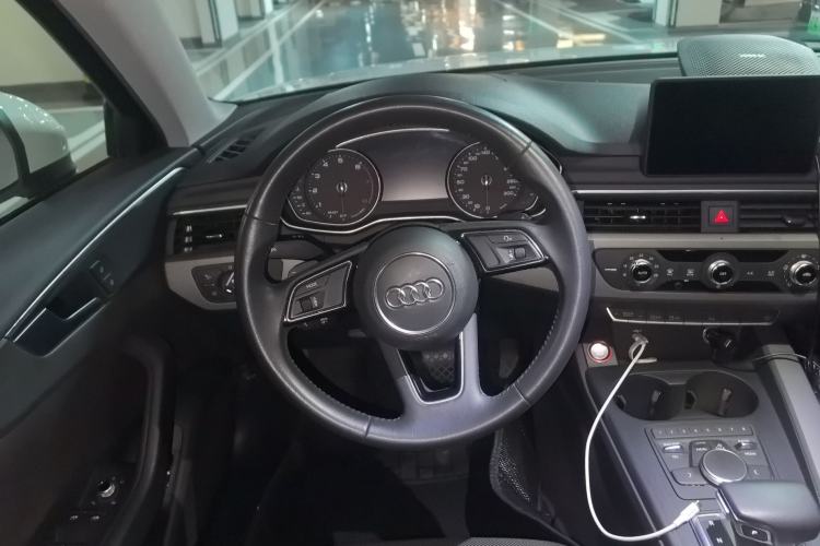 Used Audi A4L 2019 40 TFSI Ambition China VI