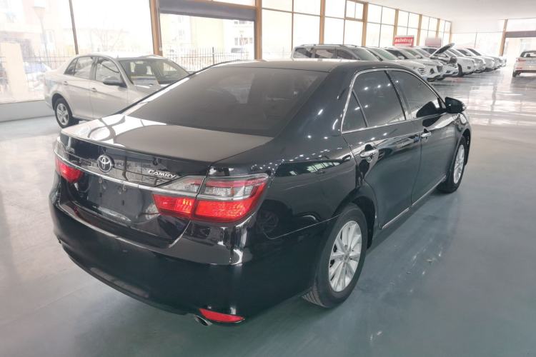 Used Toyota Camry 2015 2.0G Premier Edition
