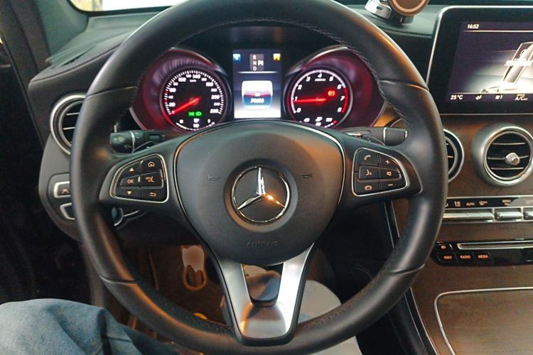 Used Mercedes-Benz GLC 2017 GLC 300 4MATIC Luxury Model