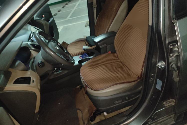 Used Hyundai ix35 2012 2.0L Automatic Two-Wheel Drive Elite Edition GLS Left Front Seat