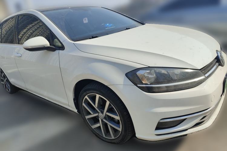 Used Volkswagen Golf 2018 230TSI Automatic Luxury Version

