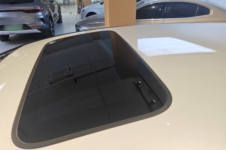 Used Honda Jade 2017 1.8L automatic Comfort version 5 seats
