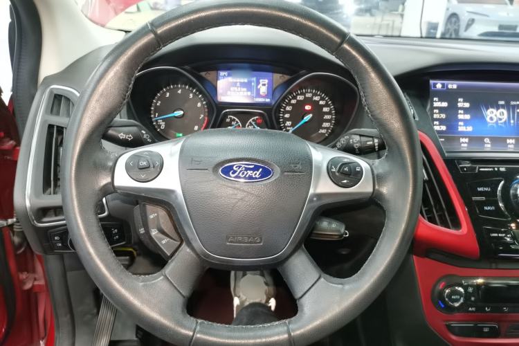 Used Ford Focus 2012 Hatchback 2.0L Automatic Luxury Sport Model Steering Wheel