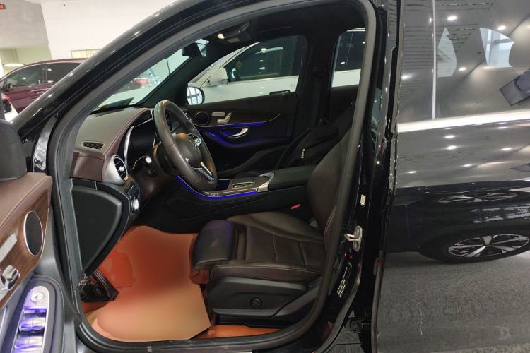 Used Mercedes-Benz GLC 2022 Facelift GLC 260 L 4MATIC Luxury Edition
