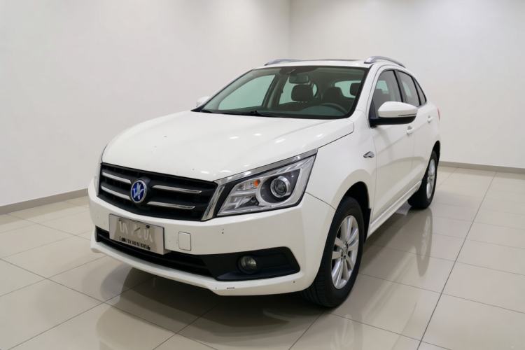 Used Venucia T70 2015 2.0L CVT Smart Edition