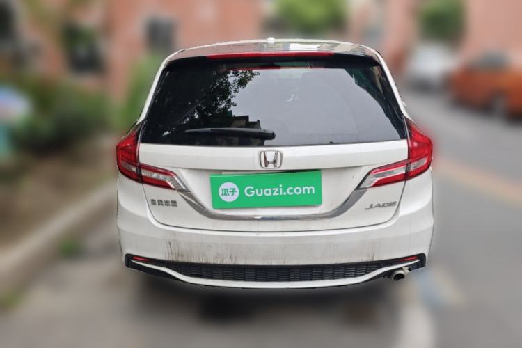 Used Honda Jade 2017 1.8L automatic Comfort version 5 seats Rear