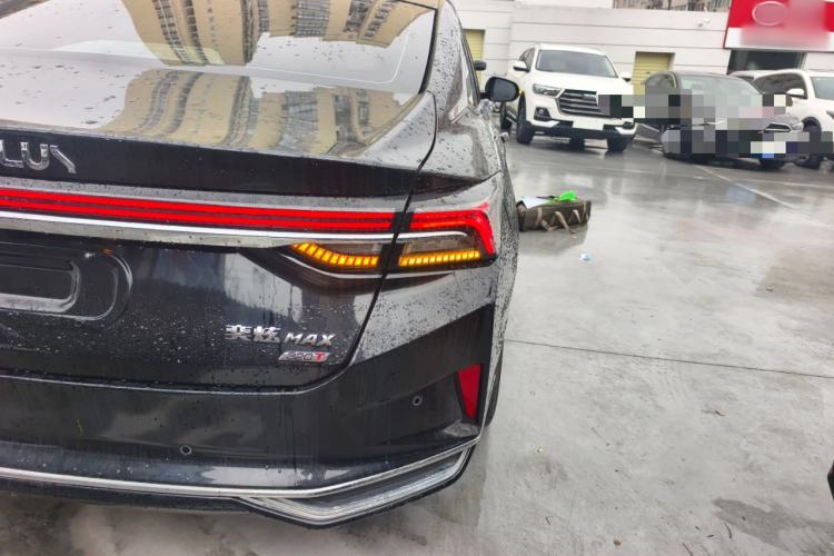 Used Dongfeng Aeolus Yixuan MAX 2023 1.5T Super-Powered Dad Edition