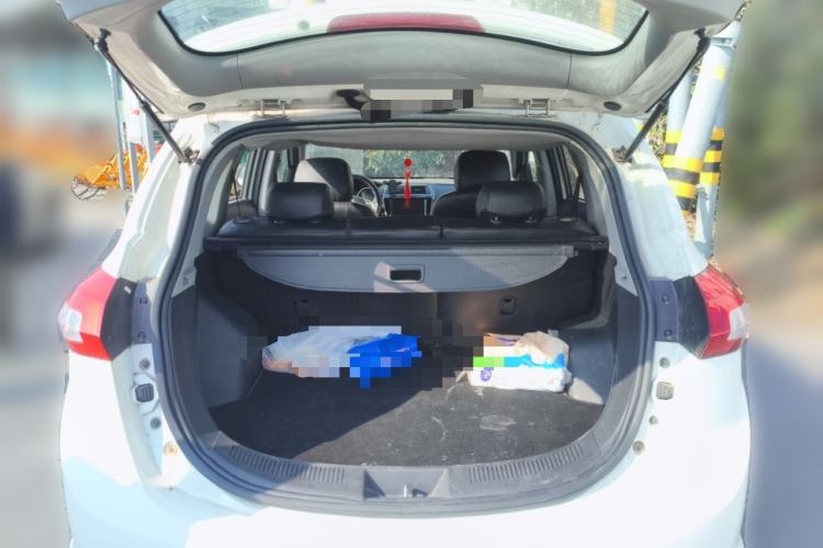 Used BAIC Weiwang S50 2016 1.5T Manual Happy Motion Superior Edition Trunk