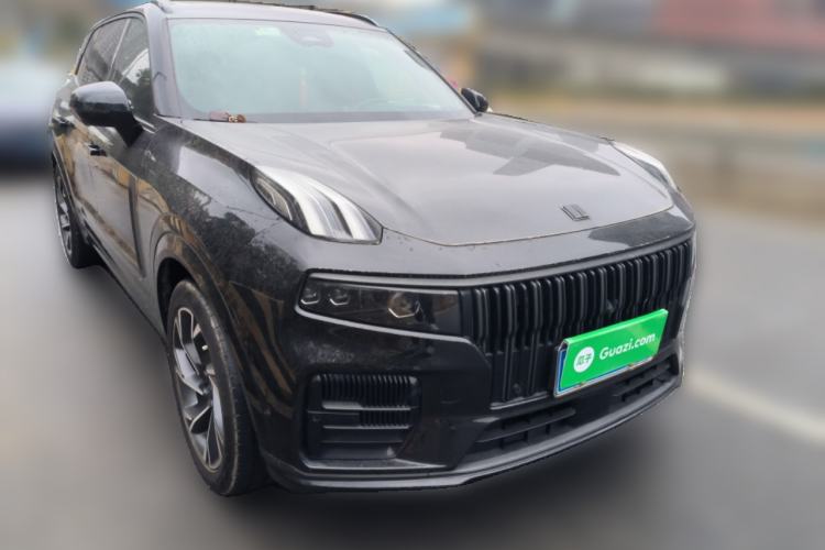 Used Lynk & Co 09 2021 2.0T Halo Six-Seater Front Right 45 Deg